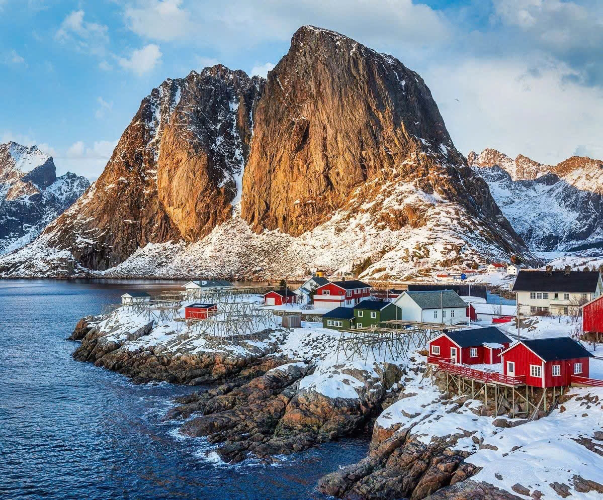 CHẠM TỚI BẮC CỰC